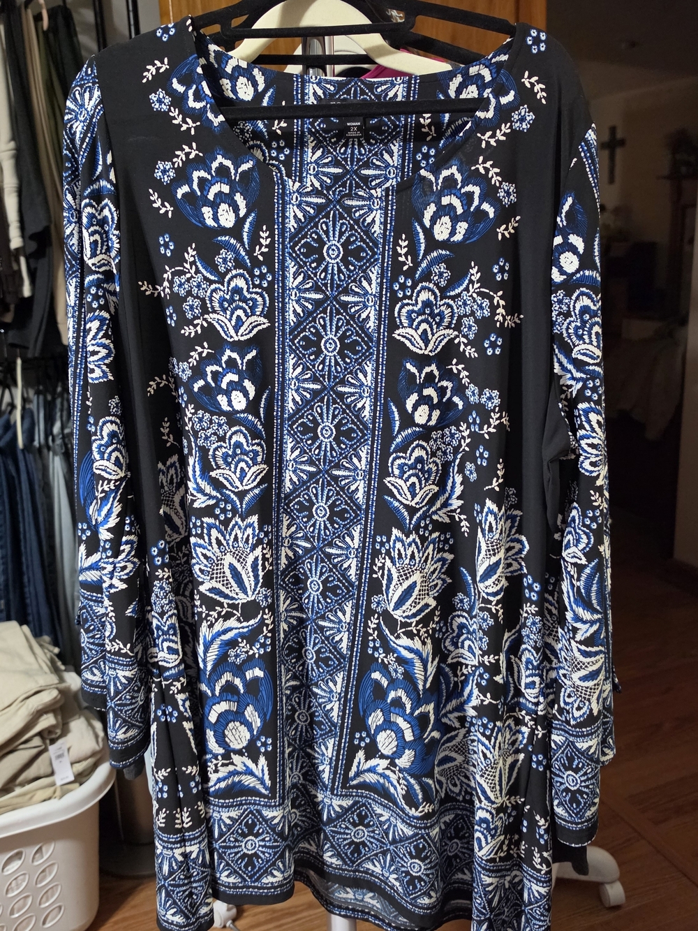 Roz & Ali Black Tunic with Blue and White Floral Print